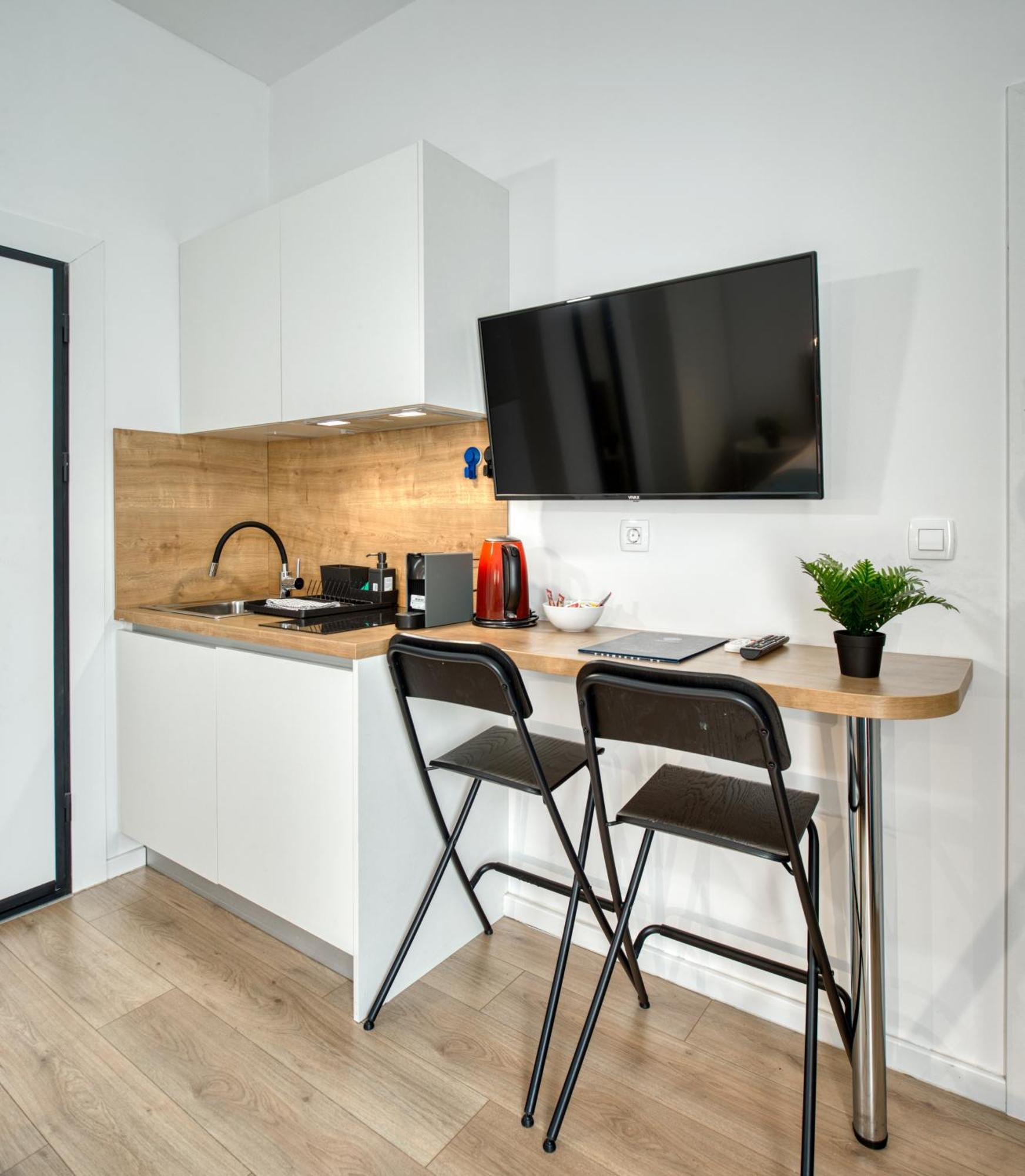 Apartment Cityscape By Irundo *